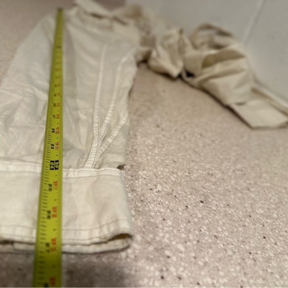 We The Free 2 Way Long Sleeve Wrap Around Ivory Denim Cropped Top Front Pocket - Picture 15 of 16